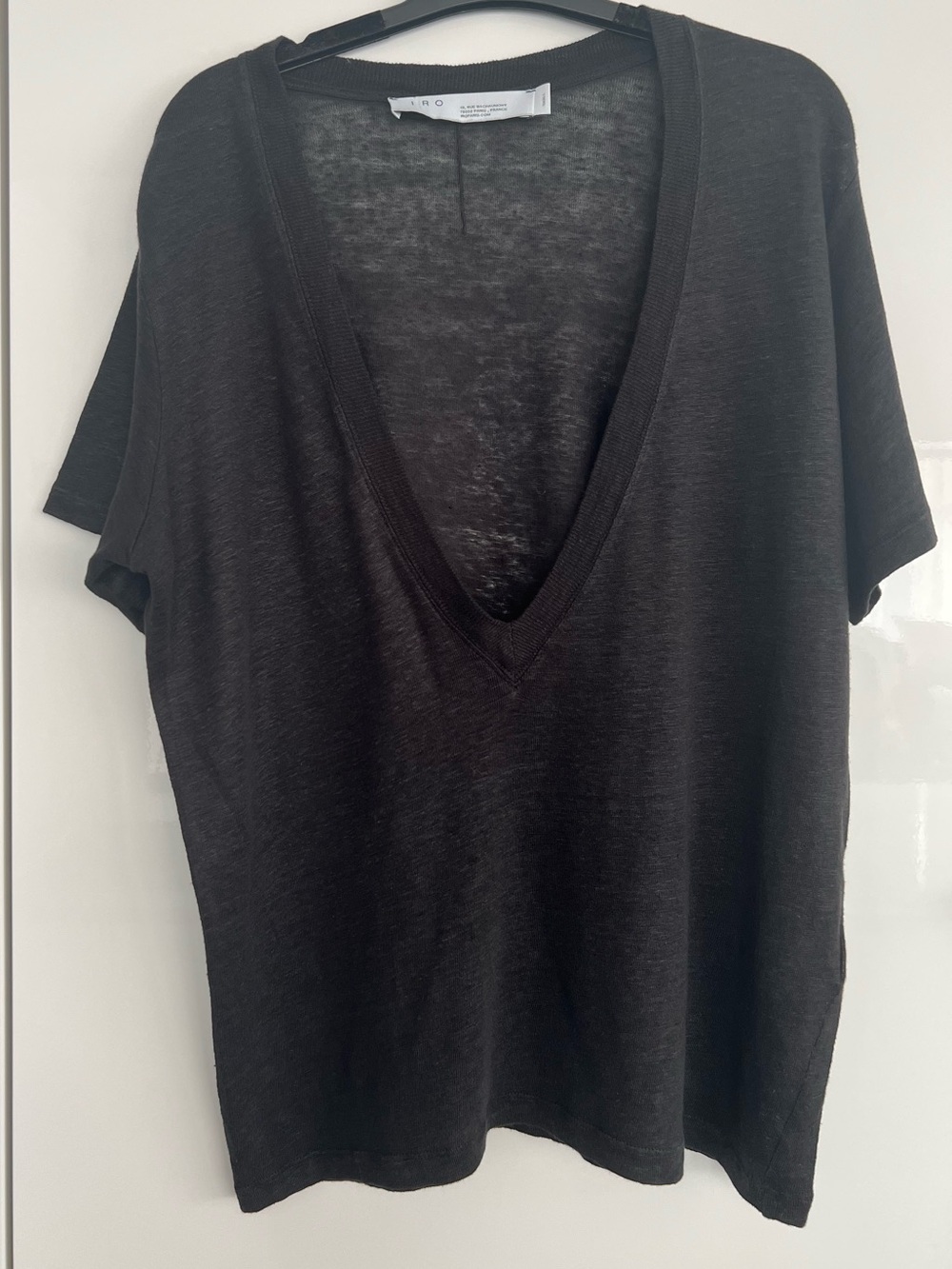 Monrow Classic V-Neck Tee | Black | Size S
